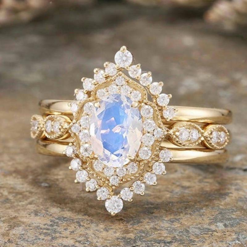 Luxury Gold Color Inlaid with Round White Stone Rings Set Fashion Party Engagement Wedding Rings for Women