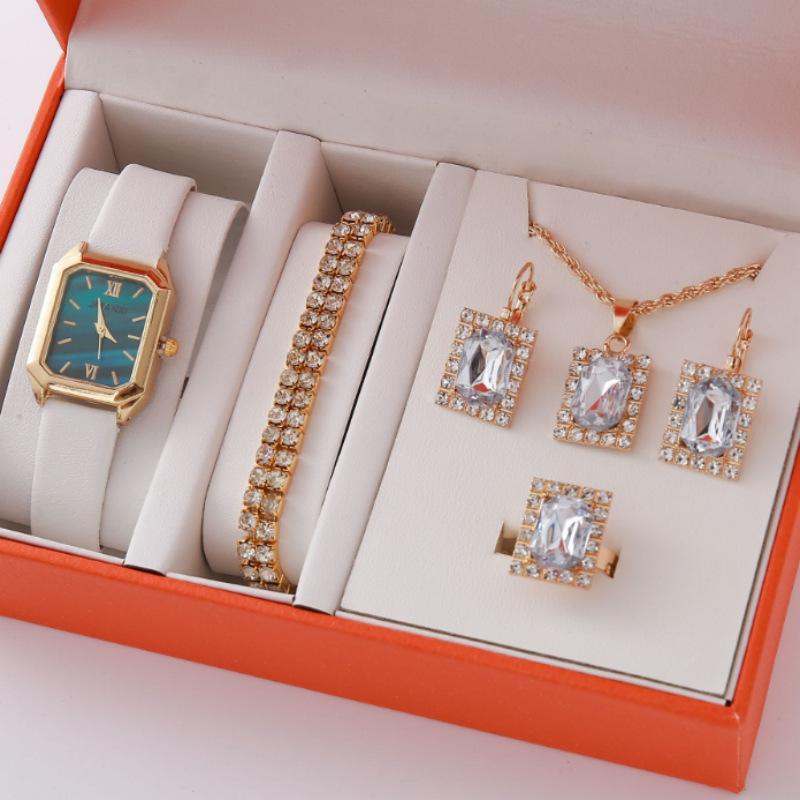 European And American Jewelry, Pendants, Earrings, Rings, Diamond-Encrusted Three-Piece Set, Fashionable Bridal Decoration Set, Watch.