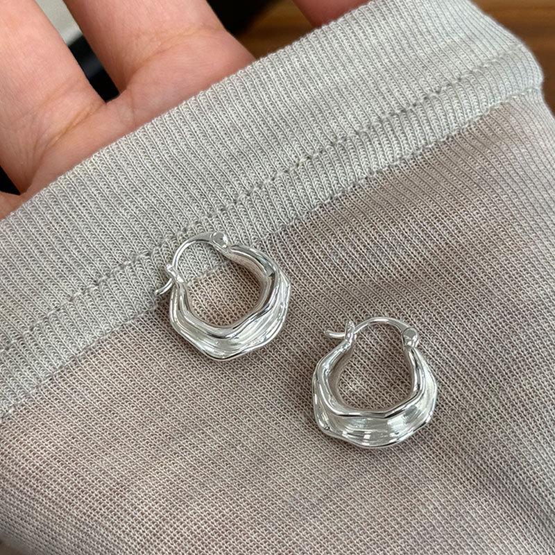 Irregular U-Shaped Striped Metal Ear Cuffs - Women’s Unique, Exquisite, High-end Luxury Earrings