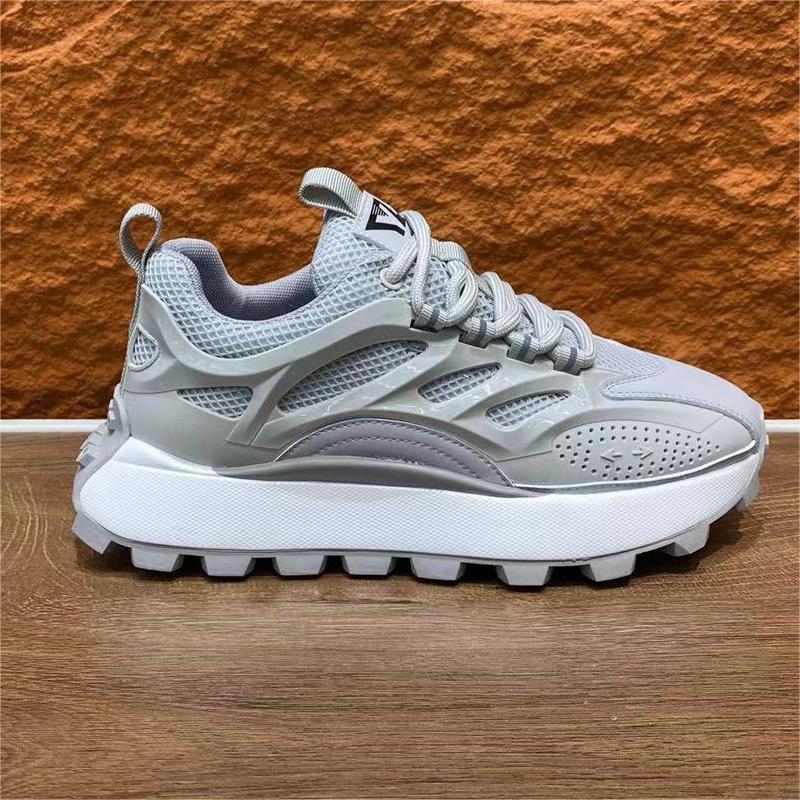 Man's Breathable Vulcanized Sneakers Summer Thick Bottom Wear-resistant Leisure Sport Shoes Youth Popular Men Jogging Shoes 2025