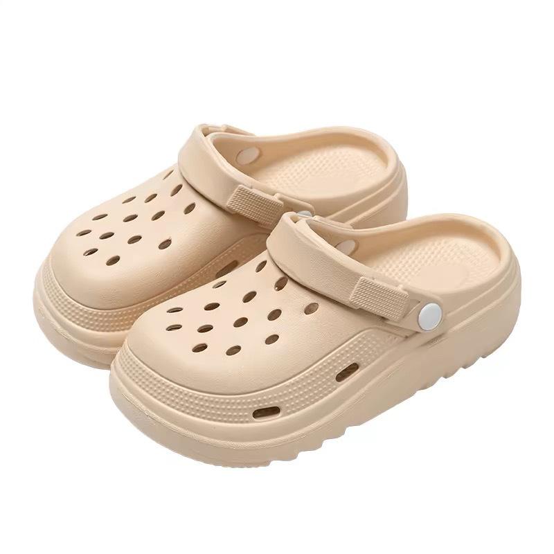 Pantofi de plajă versatili anti-alunecare cu desene animate pentru femei: Fără miros, Fără zgomot, Cu talpă groasă, Respirabil, Stil de vară, cu design Baotou.