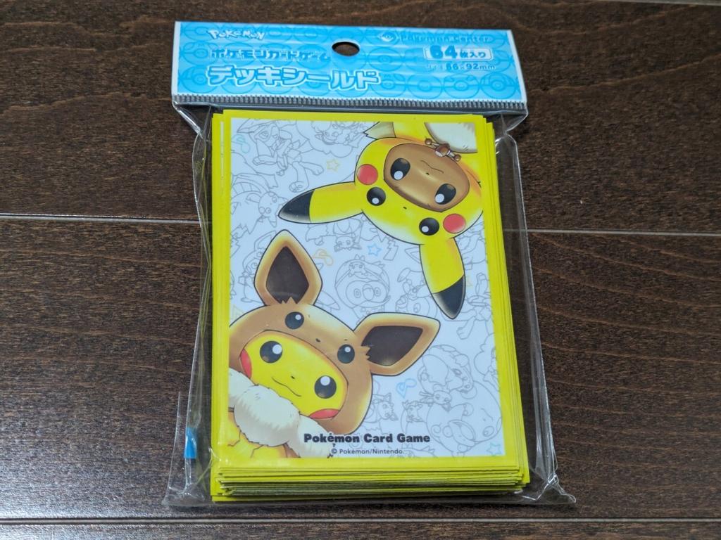 Card OF PIKACHU Deck Shields 64 Sleeves in Pikachu Eevee Pokémon FAN & EIEVUI Brand New, Unopened Released 2019 &
