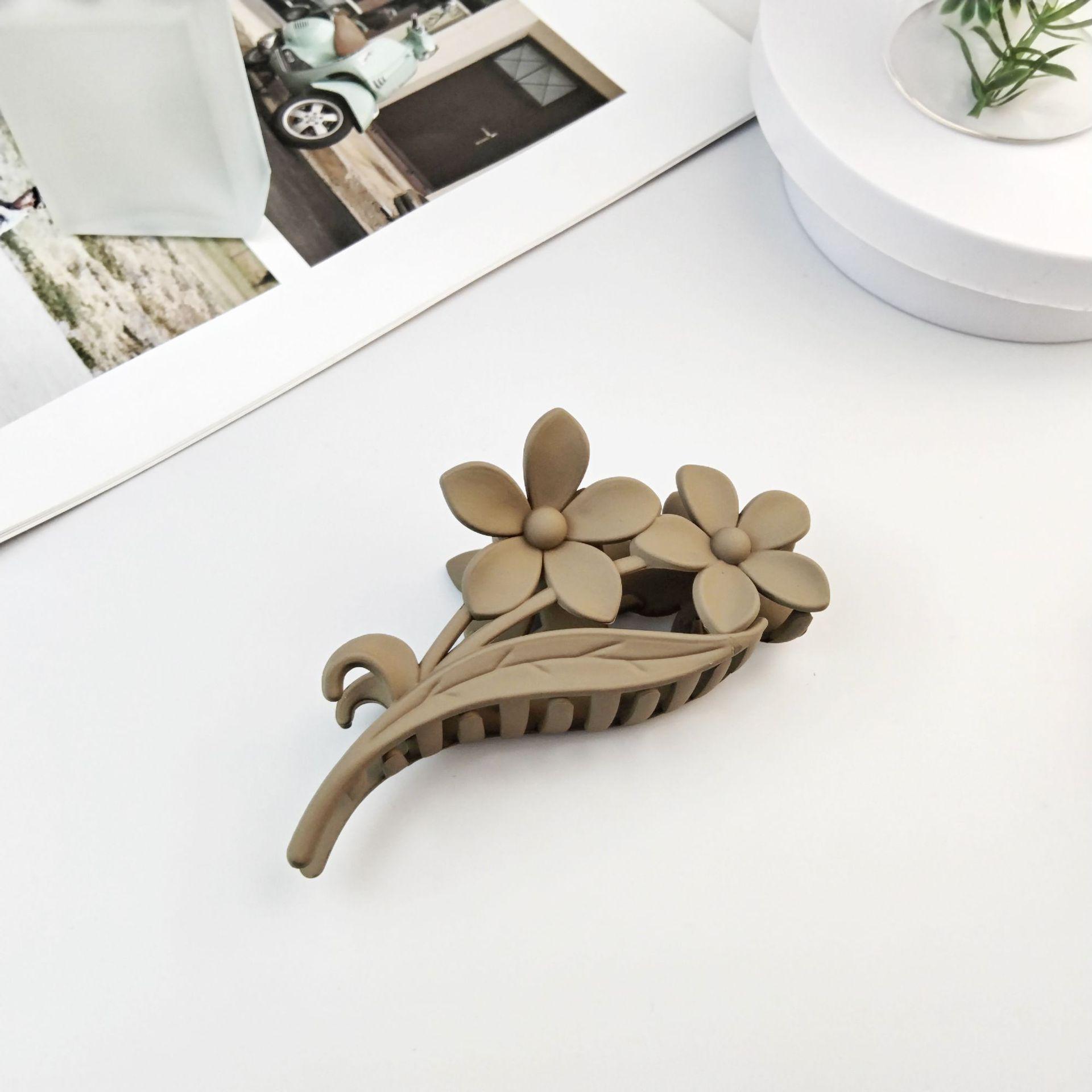 

Ретро матовый зажим для волос с двойным цветком 11,5 см для женщин - Элегантный зажим-акула для высокой прически