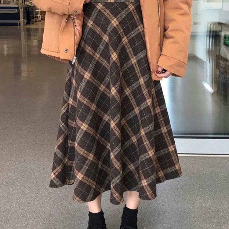 Women's Retro Wool Plaid Midi Skirt Autumn Plus Size Slim-Fitting A-Line Skirt for Pear Body Shape