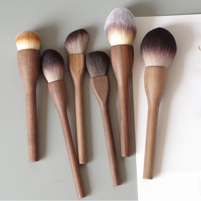 Karsyngirl štětec na make-up, dřevo, ořech, velké retro štětce na pudr, medově sypké, super měkké, krásný dárek pro přítelkyni, nástroj na líčení