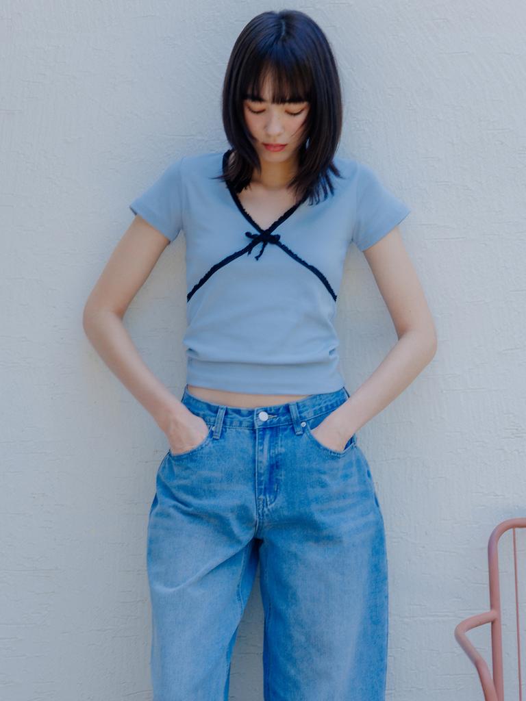 EIGHT DAYS A WEEK Ribbon Slim T-Shirt Sora Ad515