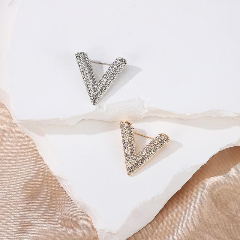 1/2Pcs Crystal Rhinestone Letter V Brooch Women English Alphabet Brooch Pin Corsage Unisex Collar Jewelry Clothes Bag Decor Gift