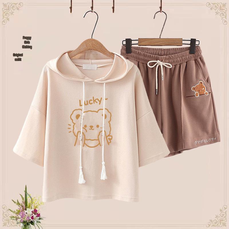 2024 Junior High Girls' Cute Bear T-Shirt & Shorts Set - Japanese Style