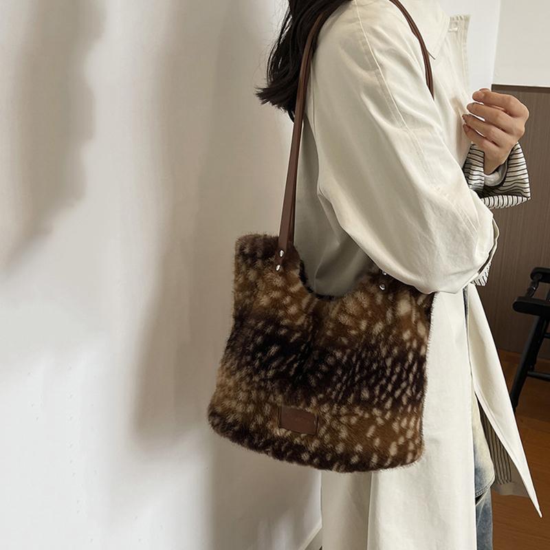 Yogodlns Women's Large Capacity Furry Tote Bag Commute Shoulder Bag Underarm Bag Soft Material Easy To Clean Vertical Square