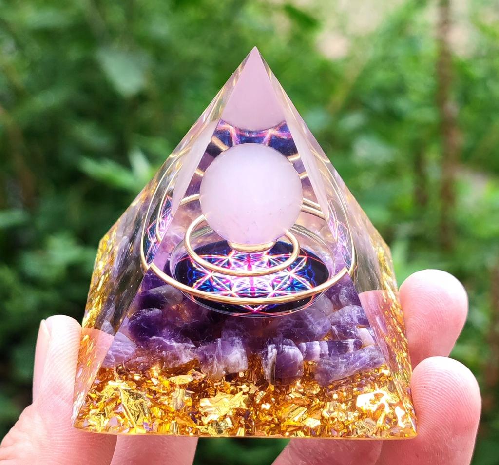 Pyramid Orgonite + Led Lamp Base 5Cm Crystal Stones Amulet 5Cm Hx08
