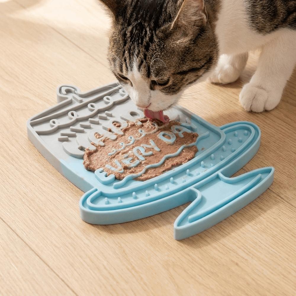 Silicone Cake Shape Pet Slow Food Mat Suction Cup Non-Slip Anti-Choking Slow Feeder Anti-choking Cat Lick Mat for Cats and Dogs