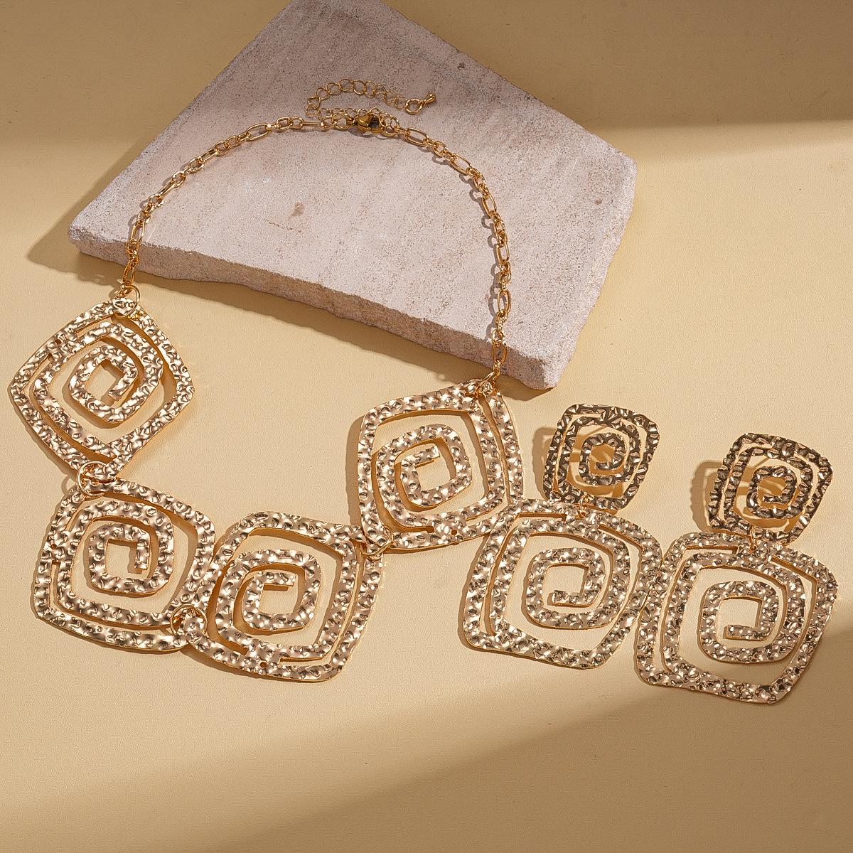 Two-piece set of metal hollow pleated square earrings, necklace, exaggerated necklace.
