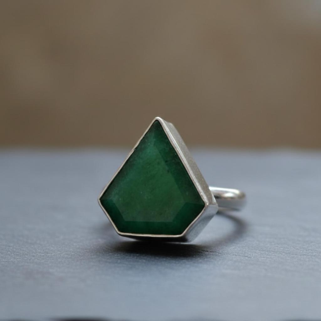 Trillion Shape Green Emerald Statement Ring, 925 Sterling Silver Jewelry, Minimalist Boho Ring