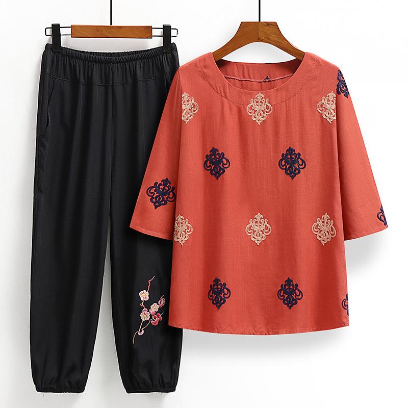 Summer Middle-aged and Elderly Women's Large Size Ethnic Style Embroidery Seven-minute Sleeve T-shirt Suit Mother Fashionable Tops