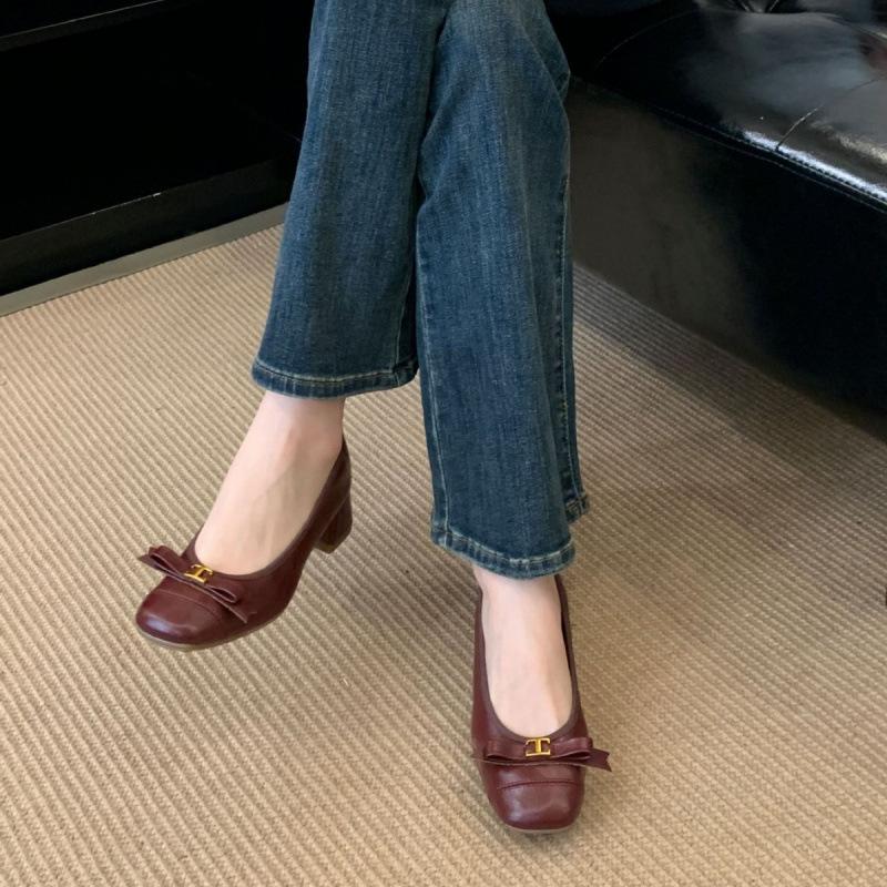 Retro bow gold buckle single shoes women's 2025 new one-pedal round head thick heel grandma shoes
