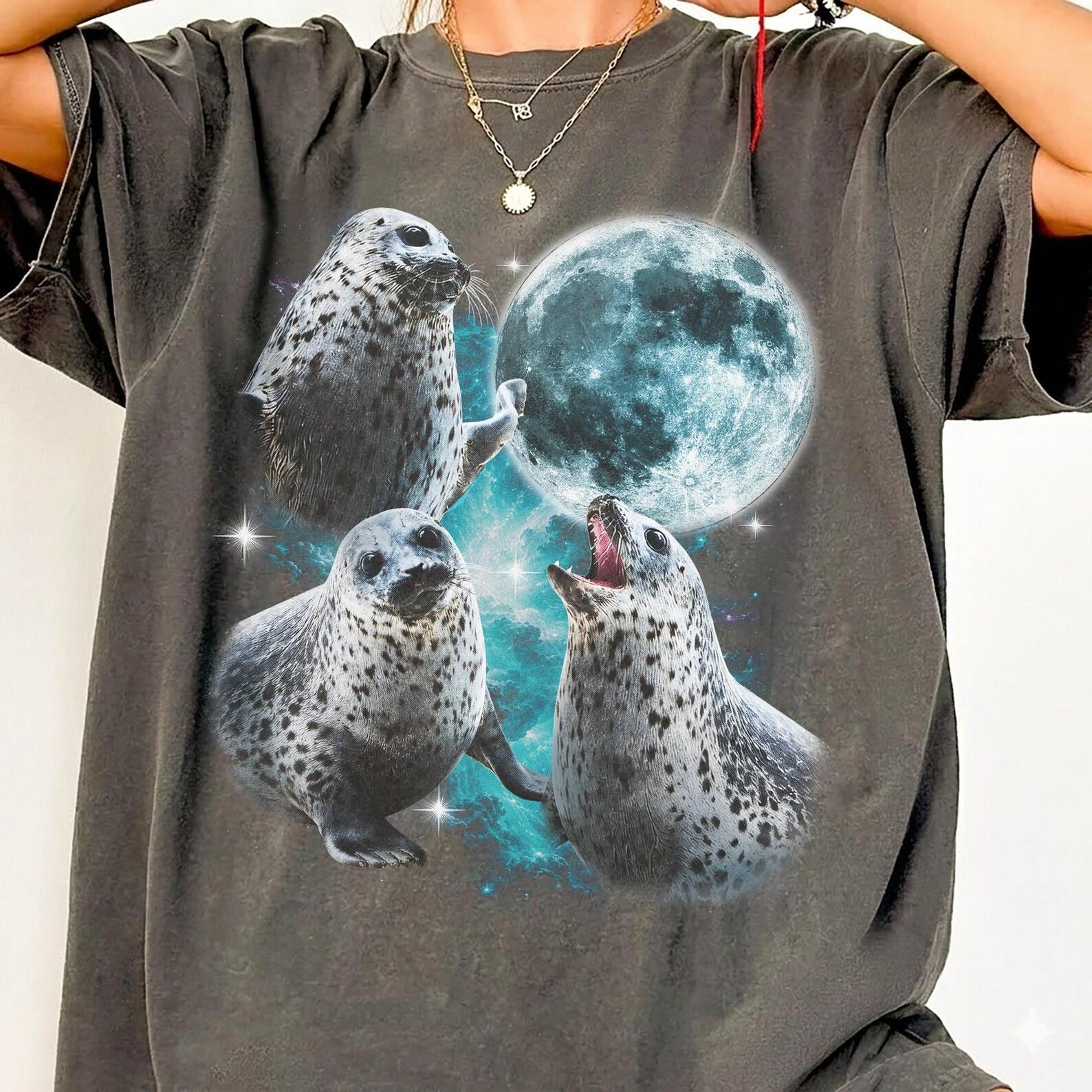 Seal Lover T-Shirt, Funny Three Seals Moon Tee, Comfort Colors Ocean Animal Shirt, Aquarium Zoo Gift For Her, Sea Animal Graphic Tee 4XL