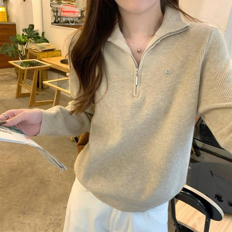 A turtleneck zipper sweater for women's autumn and winter laziness with a high-end knitted sweater stand-up neck bottoming shirt top