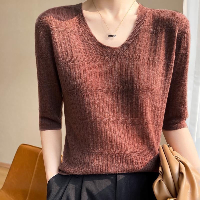 Women's Wool Knit Top, Loose Fit, 3/4 Sleeve, Crew Neck, Base Layer - Spring/Autumn 2023.