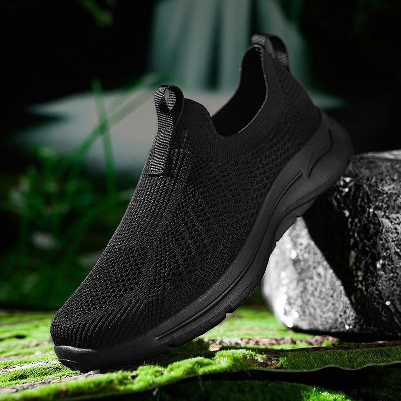New Men's Sports Shoes Large Size Fly-woven Mesh Shoes Spring and Summer Lazy Shoes Men