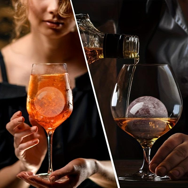 Set aus Silikon-Eiskugelformen für Whiskey, Cocktails und Getränke - 4-teiliges Set mit 2-in-1 Trichterdeckel.