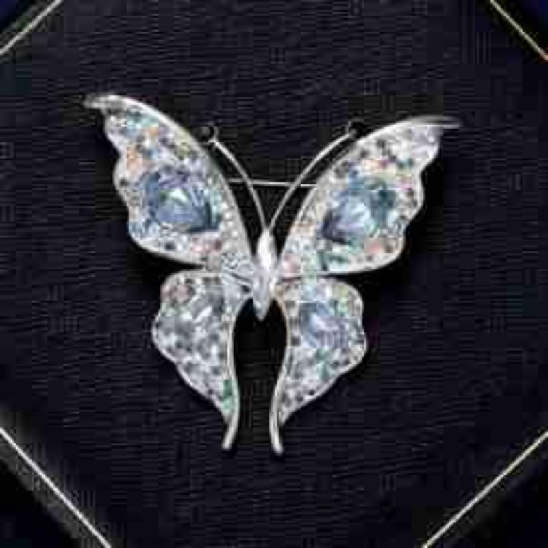 Yingyun Butterfly Brooch Is A High-end Women's Exquisite Crystal Butterfly Brooch with A Light Luxury Design Sense