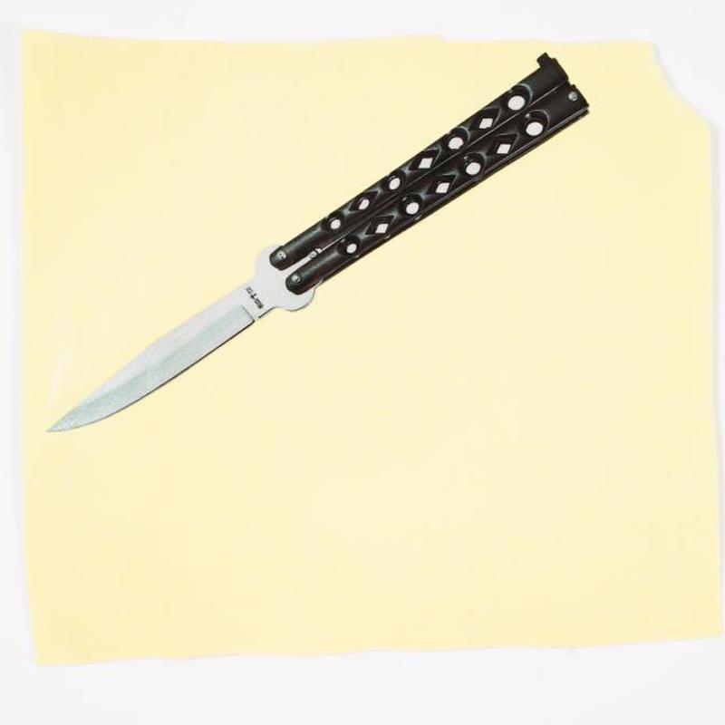 Samolepka na auto 10 stylů Butterfly Knife Osobní nálepka na auto Legrační 3D DIY škrábací obtisk 13 cm X 13 cm