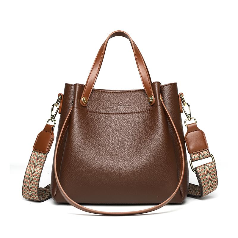 

Large Capacity Shoulder Crossbody Bag Vintage Mother Bag Stitching Women s Bag коричневий