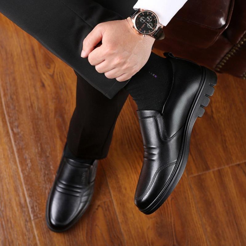 Men's Loafers Classic Business Dress Shoes 2025 New Casual Leather Shoes Slip-on Driving Shoes Men's Soft Leather Shoe Moccasins