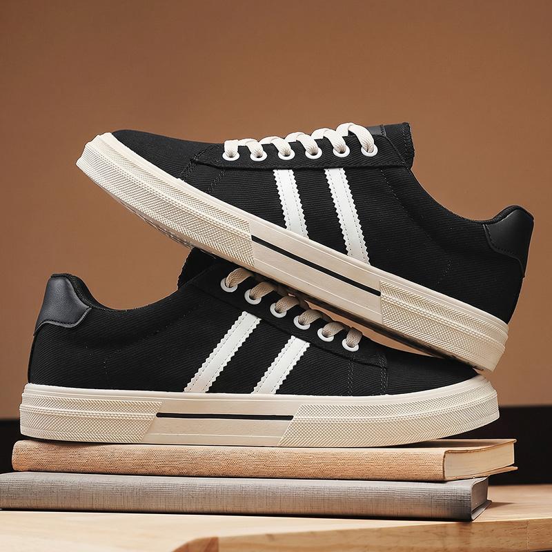 New Men's Classic Four Seasons Fashion Low Top Skateboarding Shoes Comfortable Soft Sole Sneakers