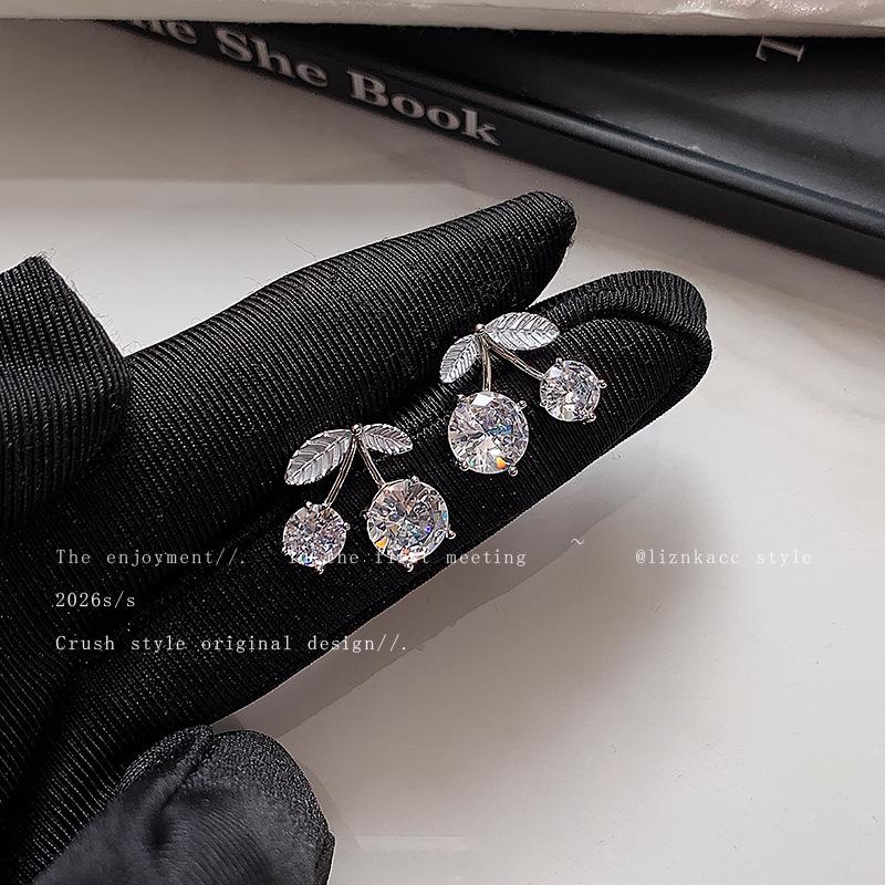 High-end cherry sweet wind dripping oil zircon stud earrings cute versatile earrings light luxury personality temperament high-end earrings
