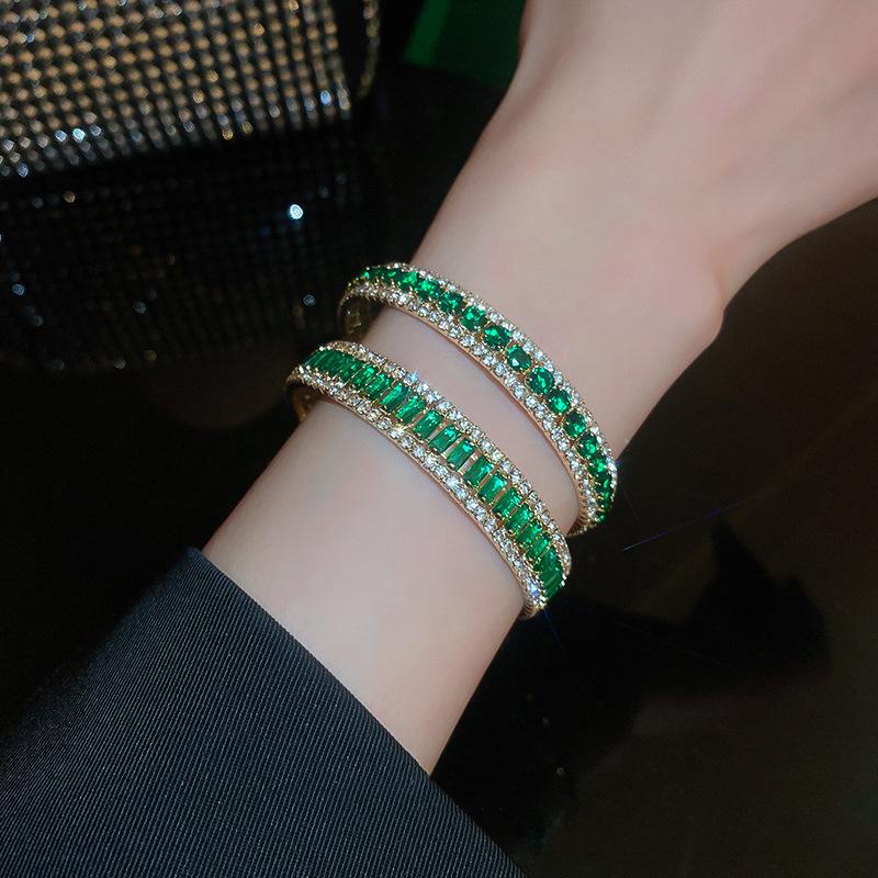 Trendy Inlaid Zirconia Open Bangle: Retro Korean Temperament Bracelet