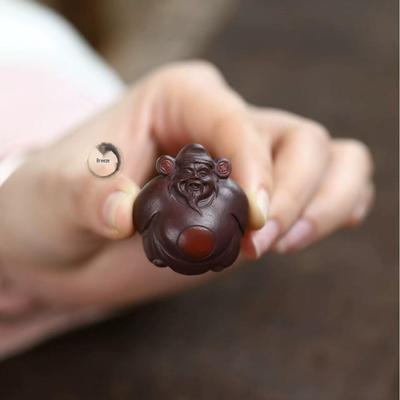 Handgemaakte Zisha Thee Huisdier: Mini God van de Rijkdom door Liu Fengjun, Verzorgbare Rijkdom-Aantrekkende Beeldje.