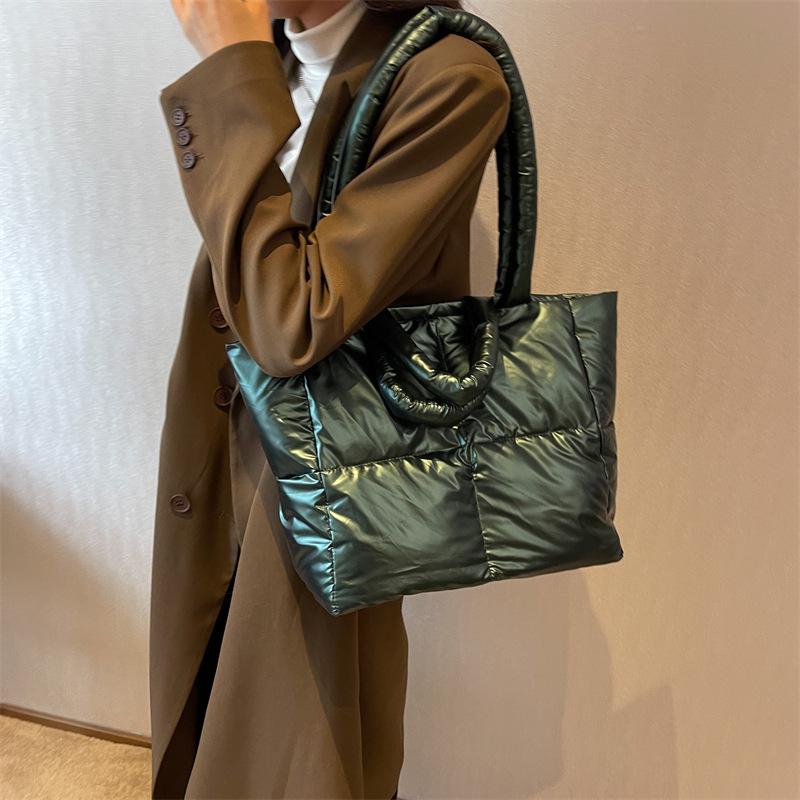 2025 Spring Women's Fluffy Checkered Shoulder Bag: Japanese & Korean Style Casual Underarm Messenger