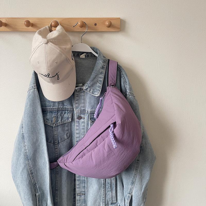 Large-capacity bag women's new casual shoulder messenger bag is now popular commuter dumpling bag