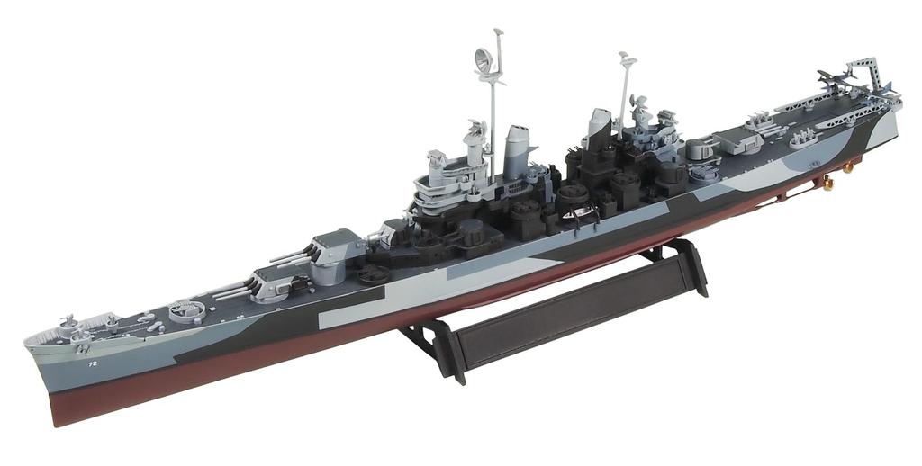 Pit-Road 1/700 Skywave Series US Navy Heavy Cruiser CA-72 Pittsburgh 1944 Plastic Model W260