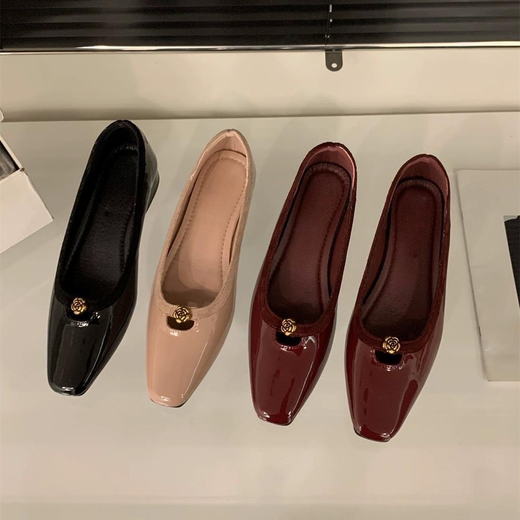 Coarse heel black commuter single shoes women's shoes new spring and autumn red with skirt square head shoes