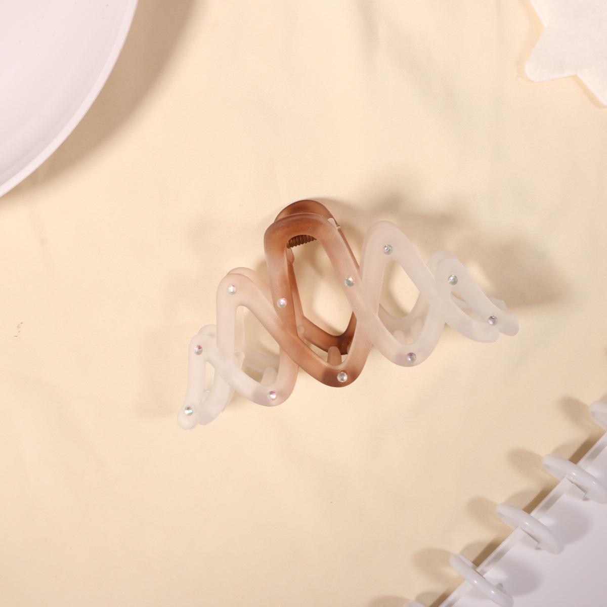 Градиентный цвет желе заколка для волос: Прозрачная матовая накладка для женщин