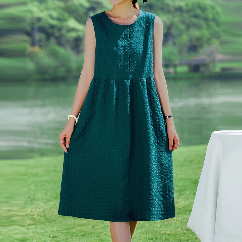 Women's Fashionable And Trendy Round Neck Loose Sleeveless Dress In Plus Size