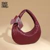 Large Capacity Woven Shoulder Bag - Trendy Crescent Dumpling Handbag, Underarm Style.