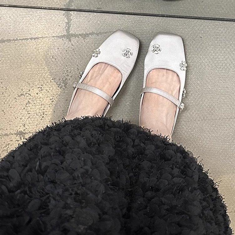 Rhinestone Flower Bag Head Half Slippers Women's Summer Wear 2025 New French Beautiful Half Drag Mary Jane Flat Shoes