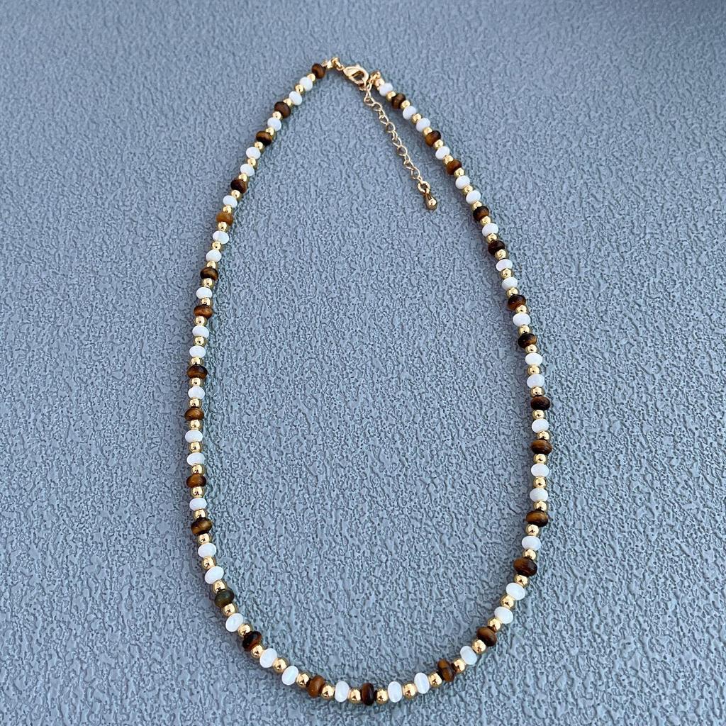 Tiger Eye & Mother-of-Pearl Beaded Choker Necklace for Women - Elegant Clavicle Chain with a Sweet & Cool High-End Style.