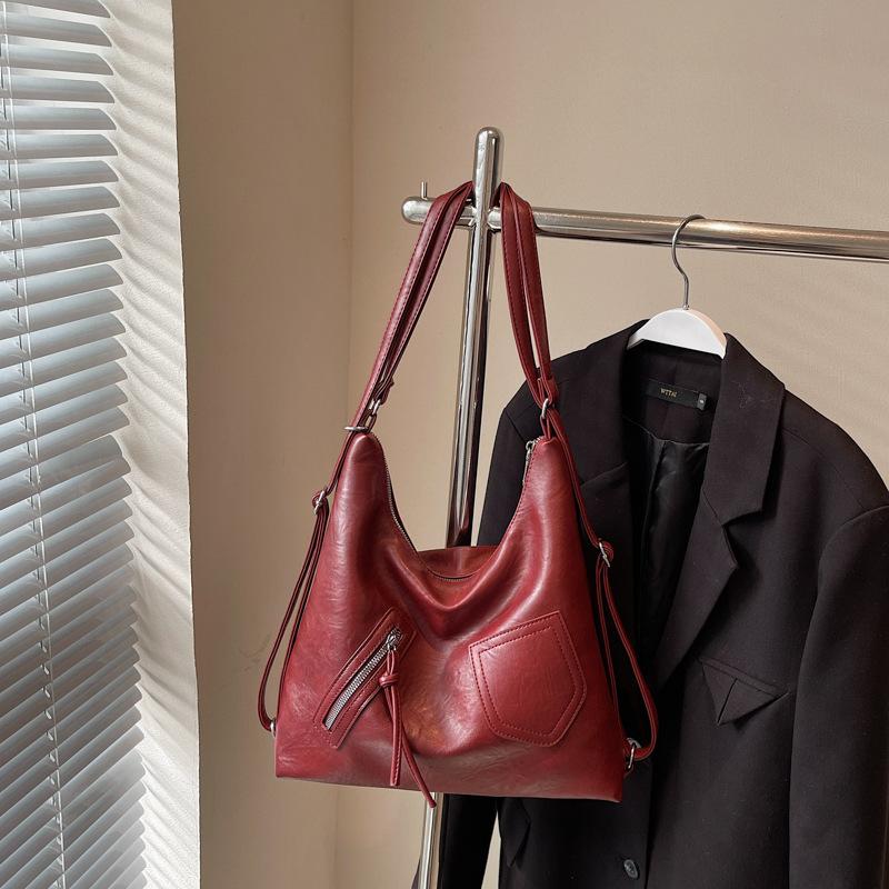 Large Capacity Tote Bag Women's 2025 Autumn New Niche Casual Foreign Style Underarm Bag Commuter Shoulder Backpack