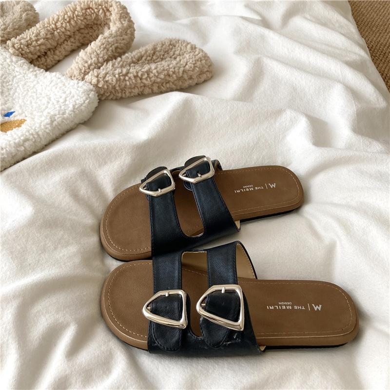 Slippers women's summer outer wear fashionable new niche versatile belt buckle casual flat beach one-word cool slippers