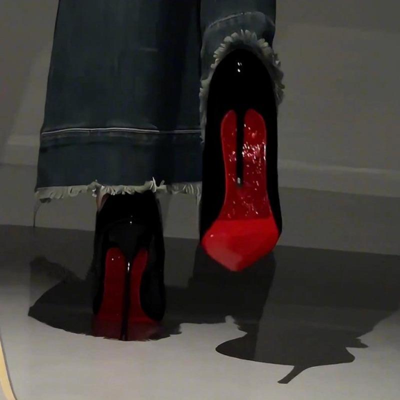 Mode Designerskor Höga Klackar Kvinnor Sula Strass Pumps Röda Sulor Höga Klackar Kvinnor Bröllop Brud Spetsig Tå Platåskor