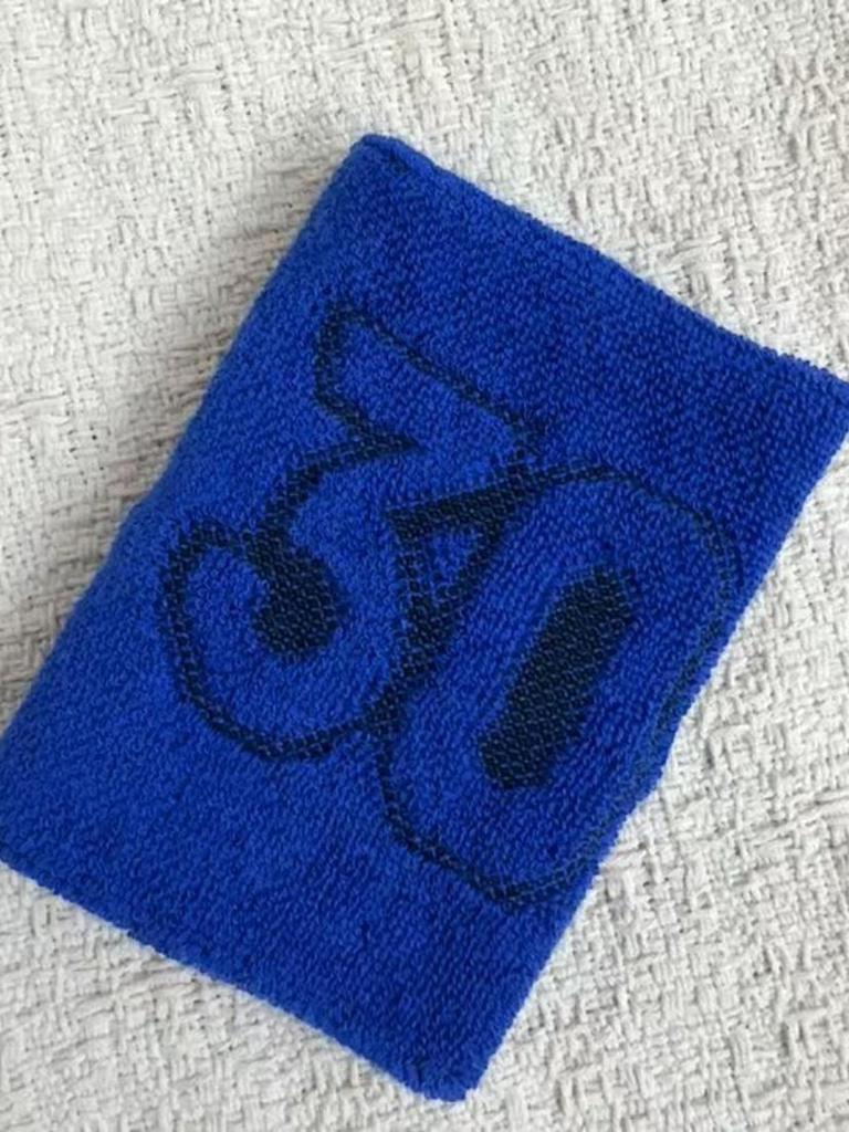 Cotton Sports Wristband: Sweat-Absorbent, Protective Gear for Fitness, Basketball, Badminton.