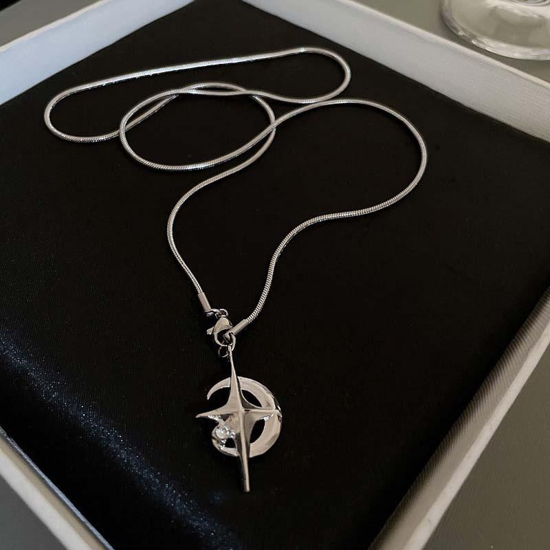 Fashionable Star Pendant Necklace for Women, with Personalized Aesthetic Design, Versatile and Stylish Necklaces, and Trendy Jewelry