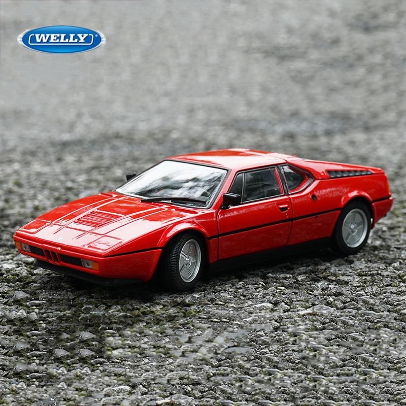 WELLY 1/24 BMW M1 Alloy Classic Sports Car Model Diecast Metal Racing Car Vehicle Model Simulation Collection Childrens Toy Gift
