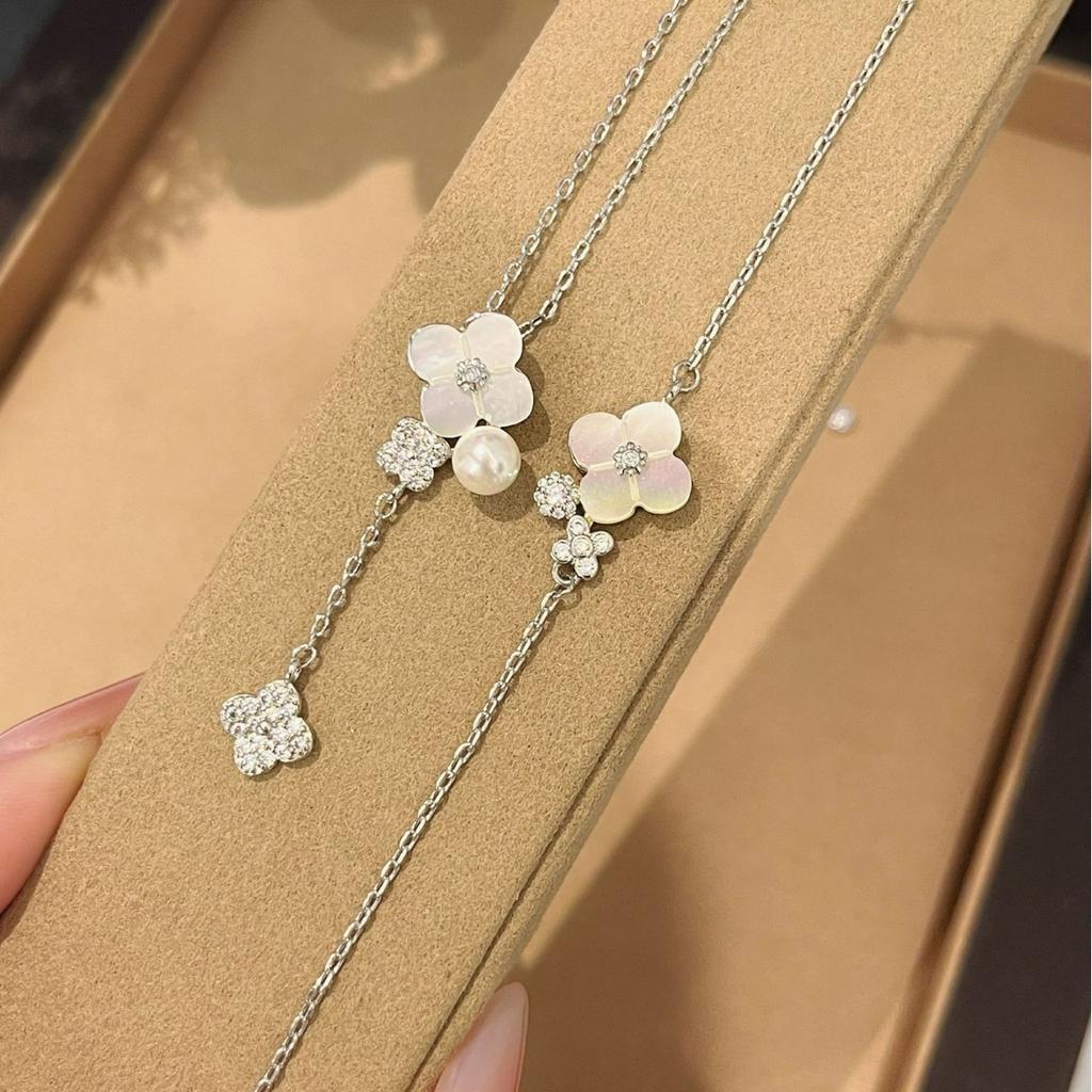 French Retro Four-Leaf Flower White Shell Fringed Necklace Five-Flower Bracelet Petal Temperament Premium Light Luxury Set