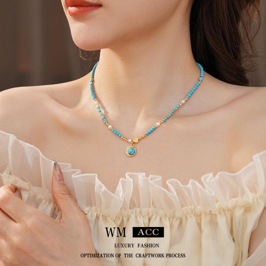 Love Heart Turquoise Pendant Necklace - Retro Ethnic Style - Unique Collar Chain - Versatile and Sophisticated Accessory for Women