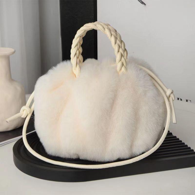 New Mao Mao Bag Women's Autumn and Winter Versatile Messenger Pumpkin Plush Portable Cloud Bag Fashionable Versatile